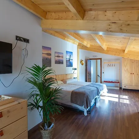 La Rosaleda Leon - - בית נופש Hospital de Órbigo