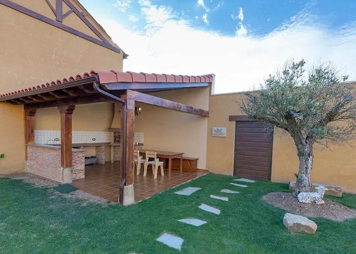 La Rosaleda Leon - - Holiday home